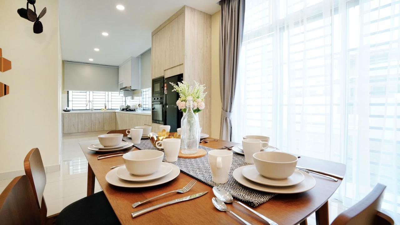 Holiday home Exclusive Elegant Theme By Joyfully 2m8 Desaru