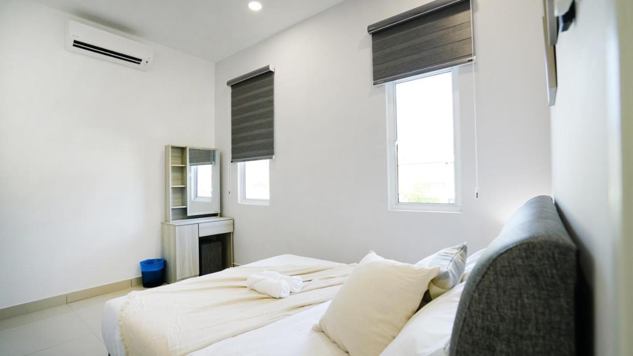 Exclusive Elegant Theme By Joyfully 2m8 Holiday home *